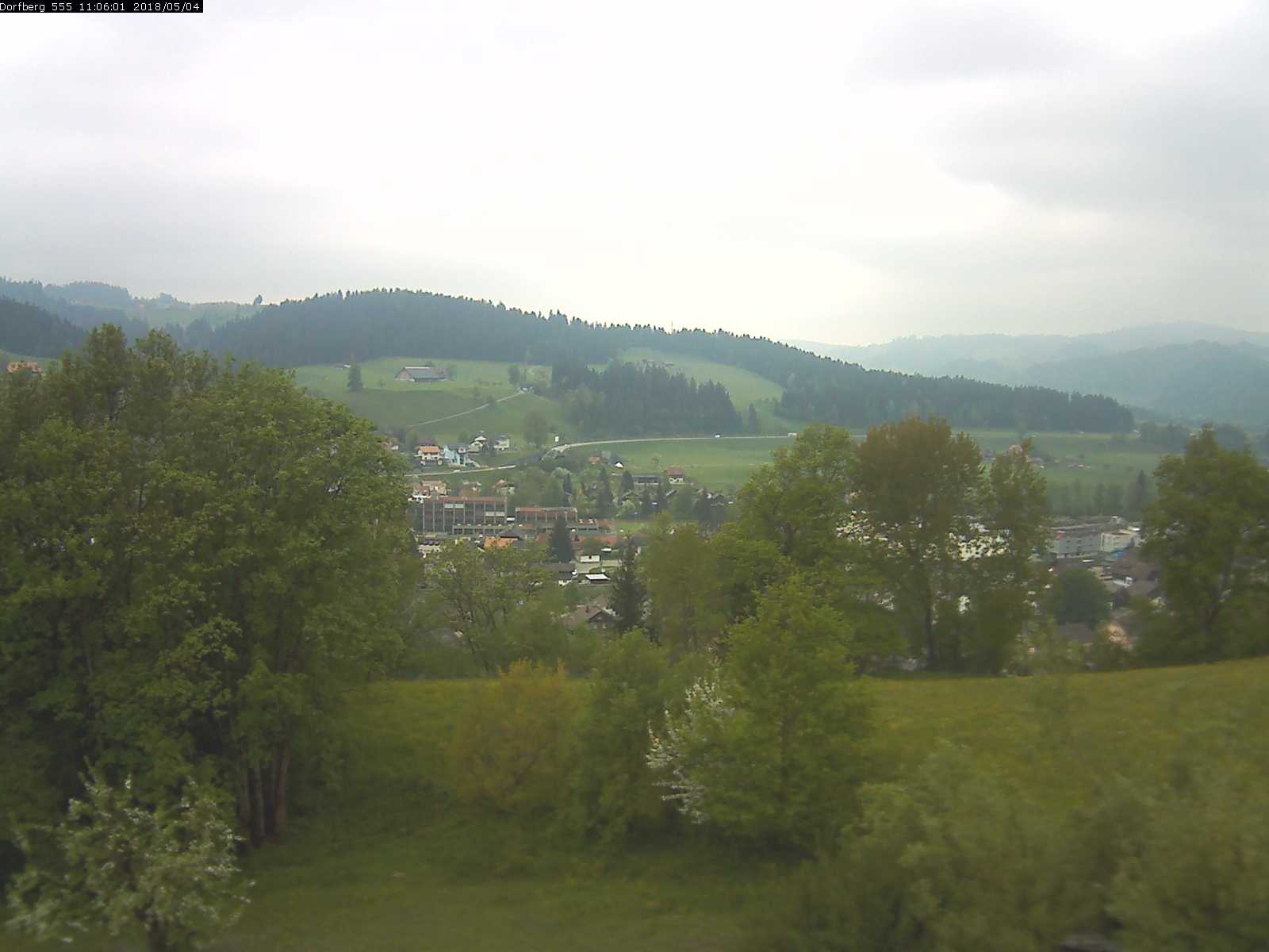 Webcam-Bild: Aussicht vom Dorfberg in Langnau 20180504-110601