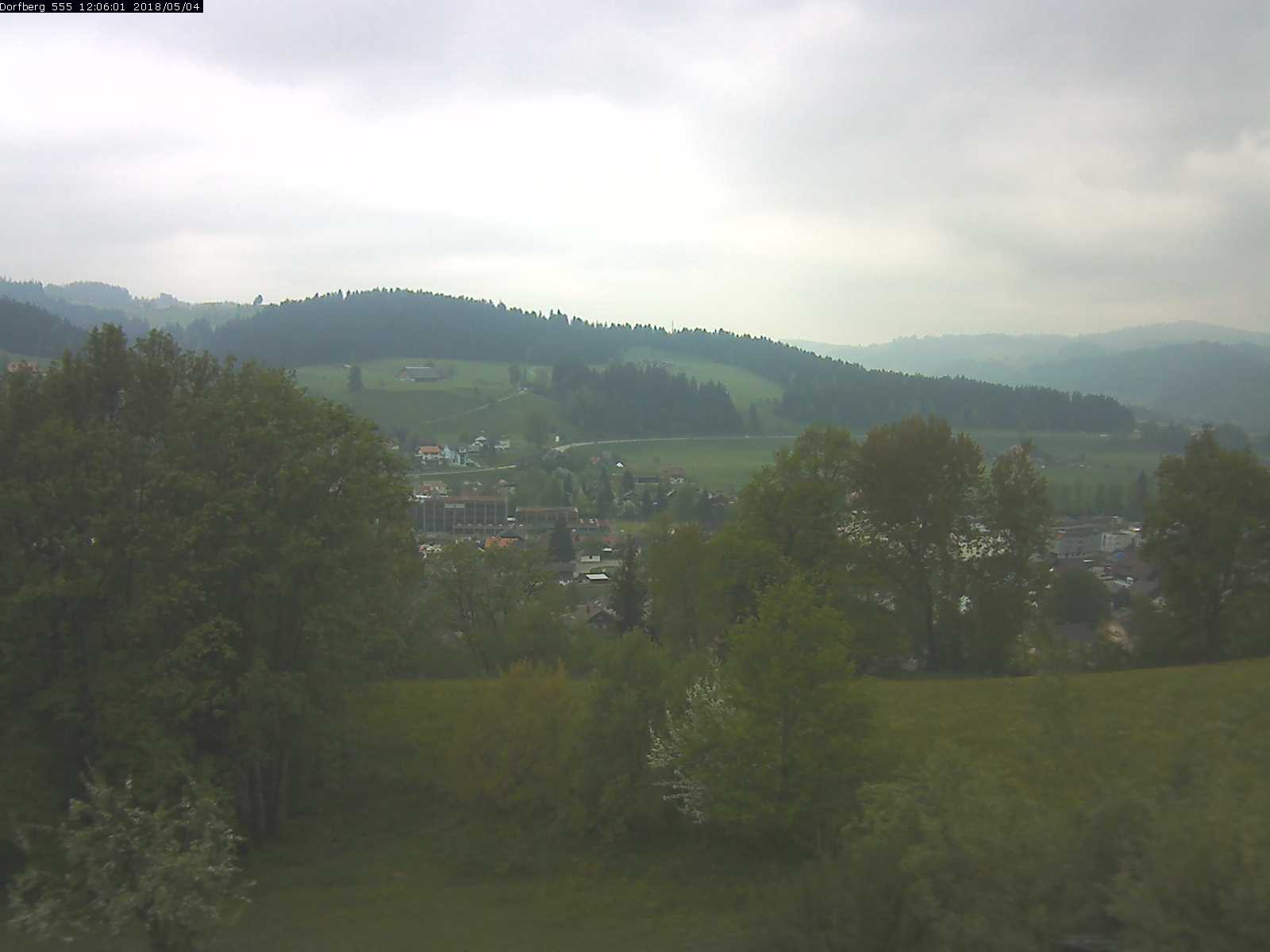Webcam-Bild: Aussicht vom Dorfberg in Langnau 20180504-120601