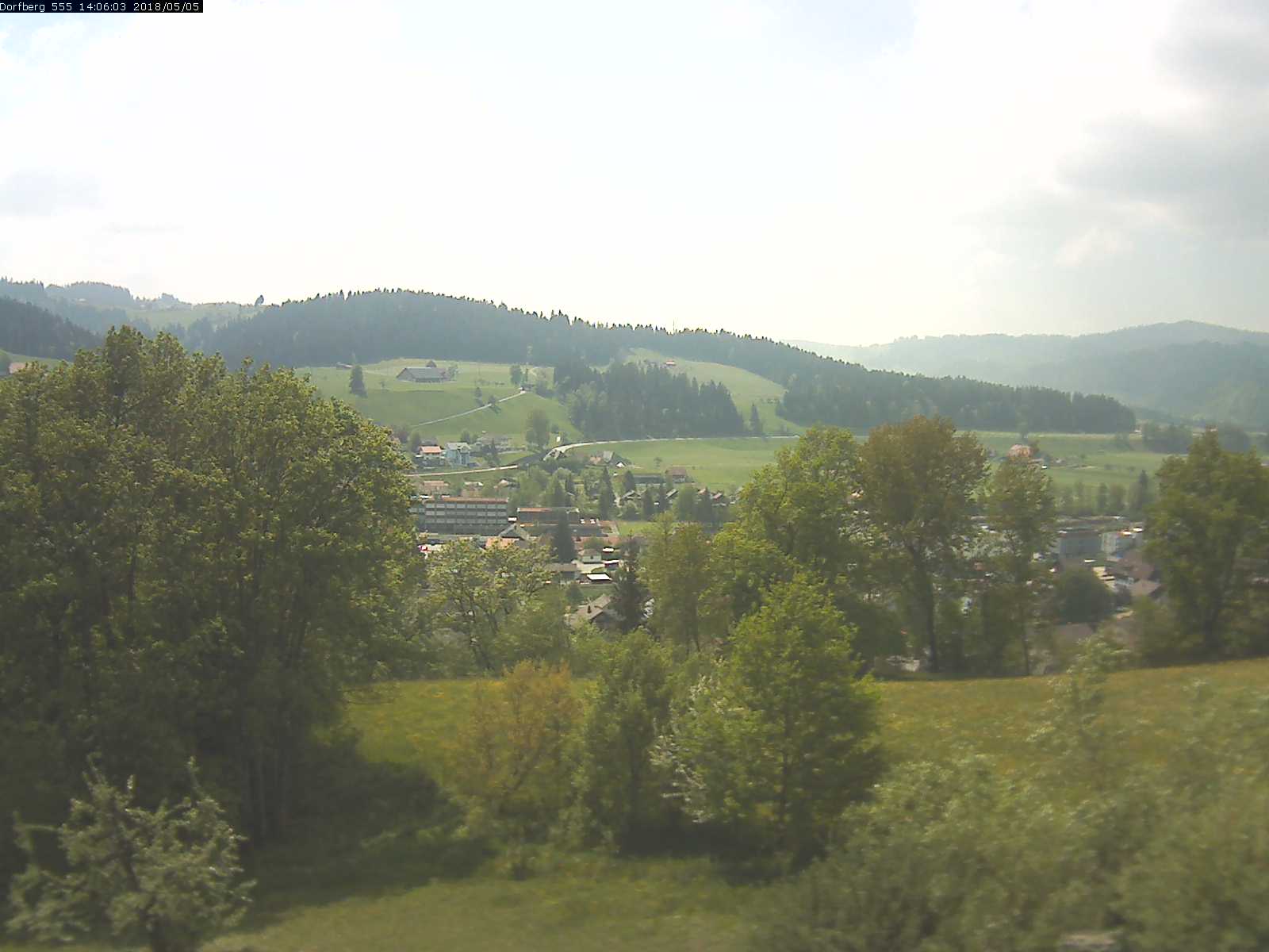 Webcam-Bild: Aussicht vom Dorfberg in Langnau 20180505-140601