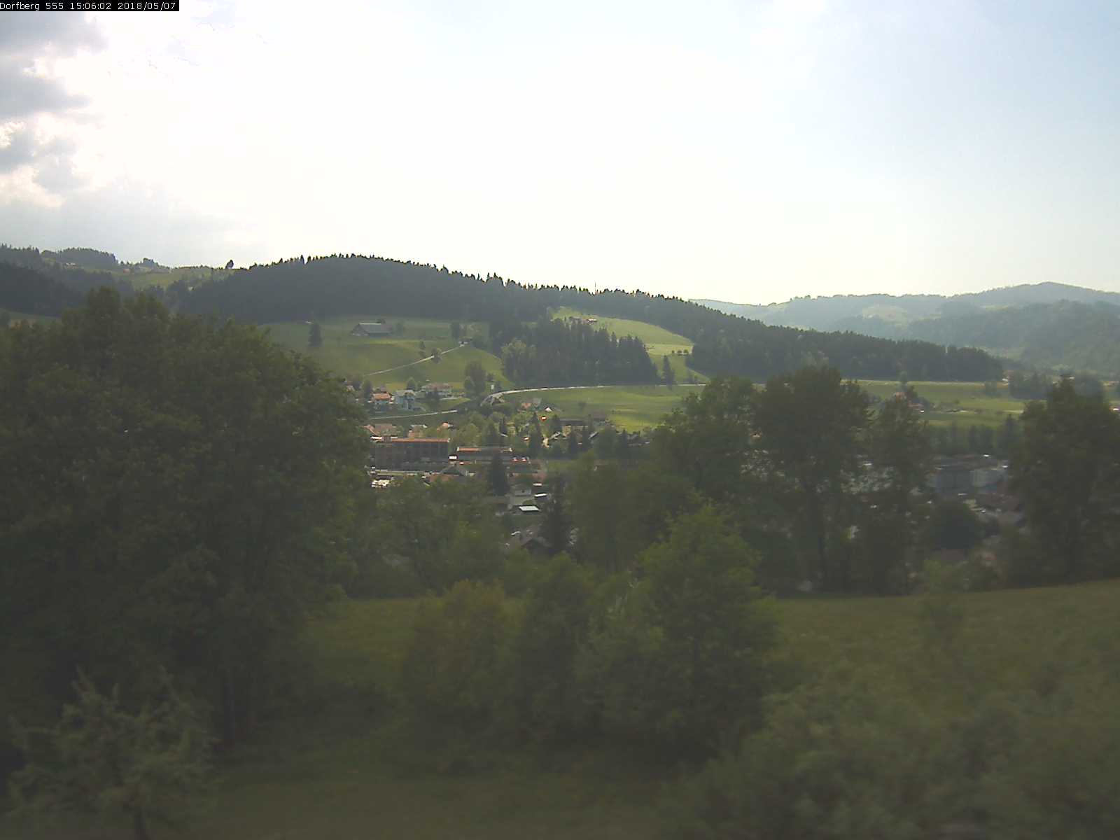 Webcam-Bild: Aussicht vom Dorfberg in Langnau 20180507-150601