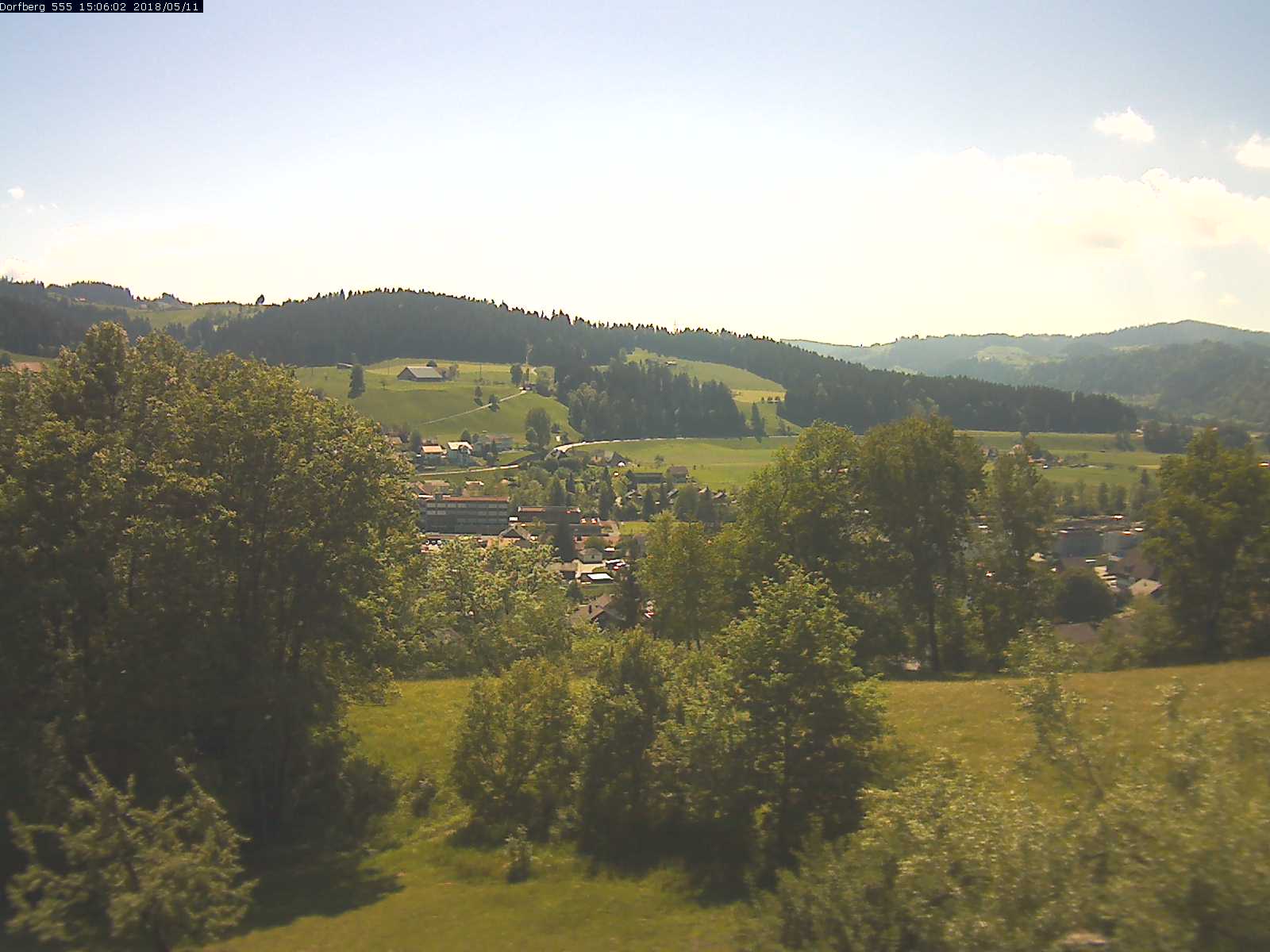 Webcam-Bild: Aussicht vom Dorfberg in Langnau 20180511-150601