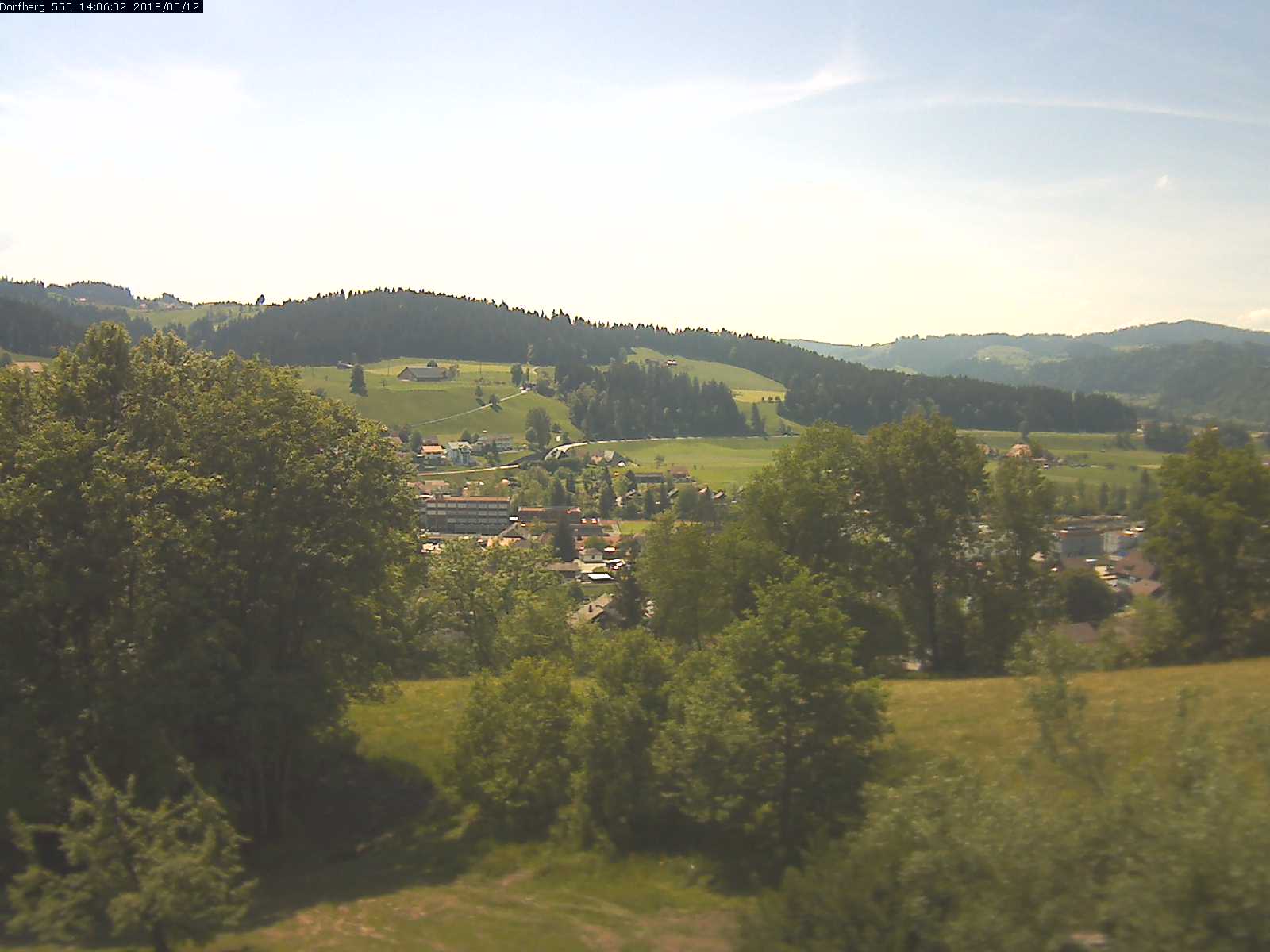 Webcam-Bild: Aussicht vom Dorfberg in Langnau 20180512-140601