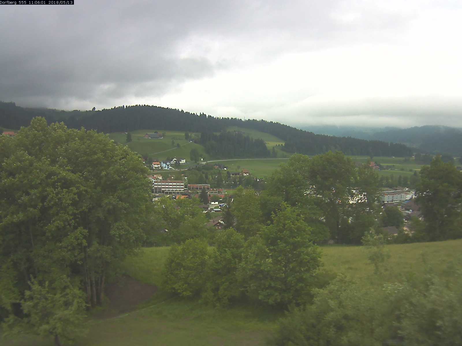 Webcam-Bild: Aussicht vom Dorfberg in Langnau 20180513-110601