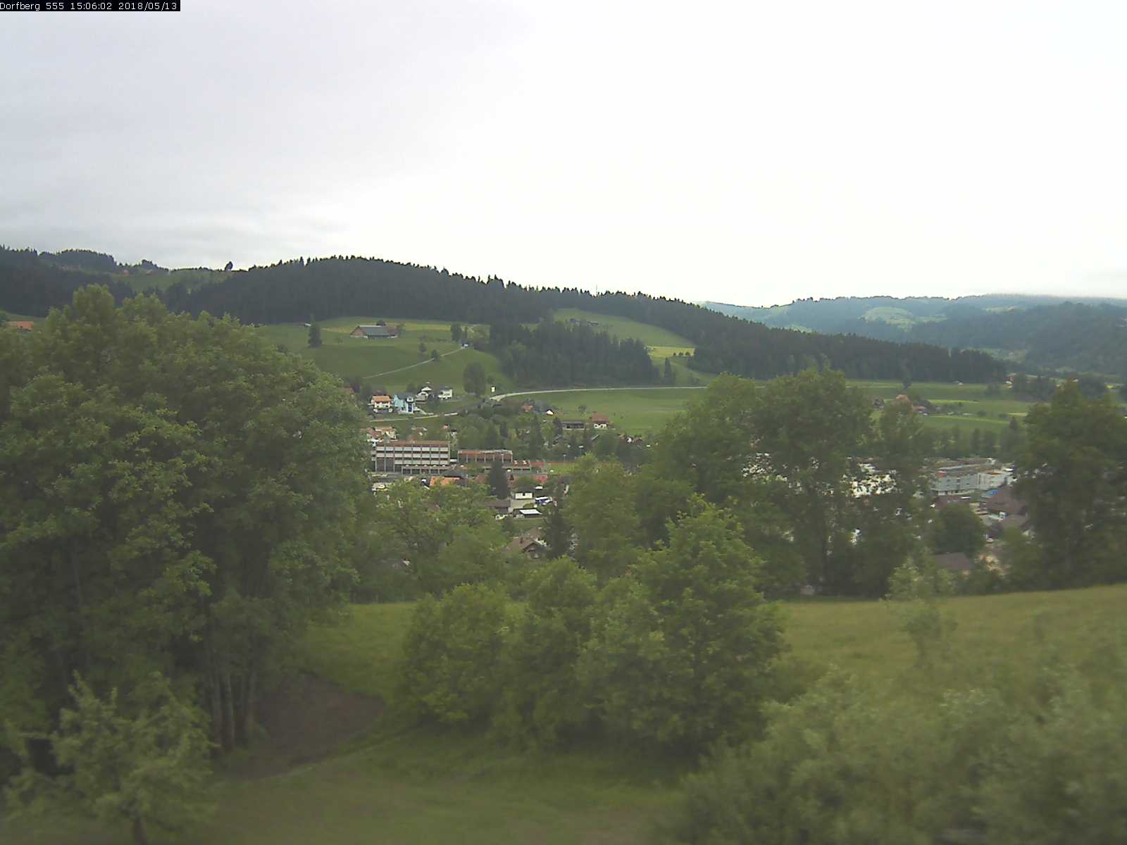 Webcam-Bild: Aussicht vom Dorfberg in Langnau 20180513-150601