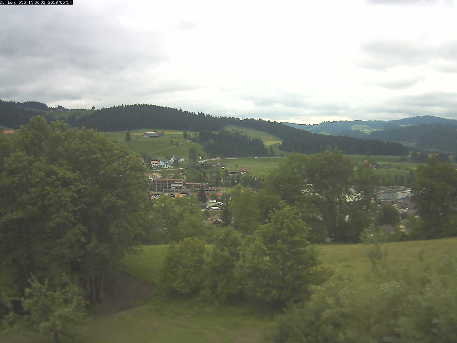 Webcam-Bild: Aussicht vom Dorfberg in Langnau 20180514-150601