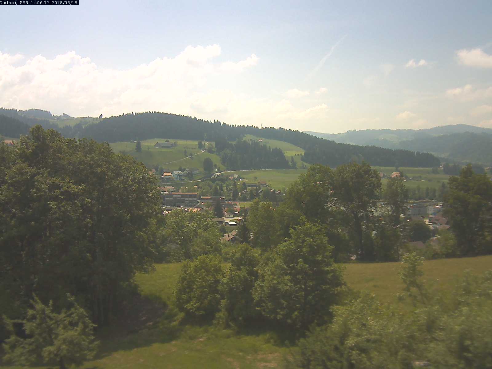 Webcam-Bild: Aussicht vom Dorfberg in Langnau 20180518-140601