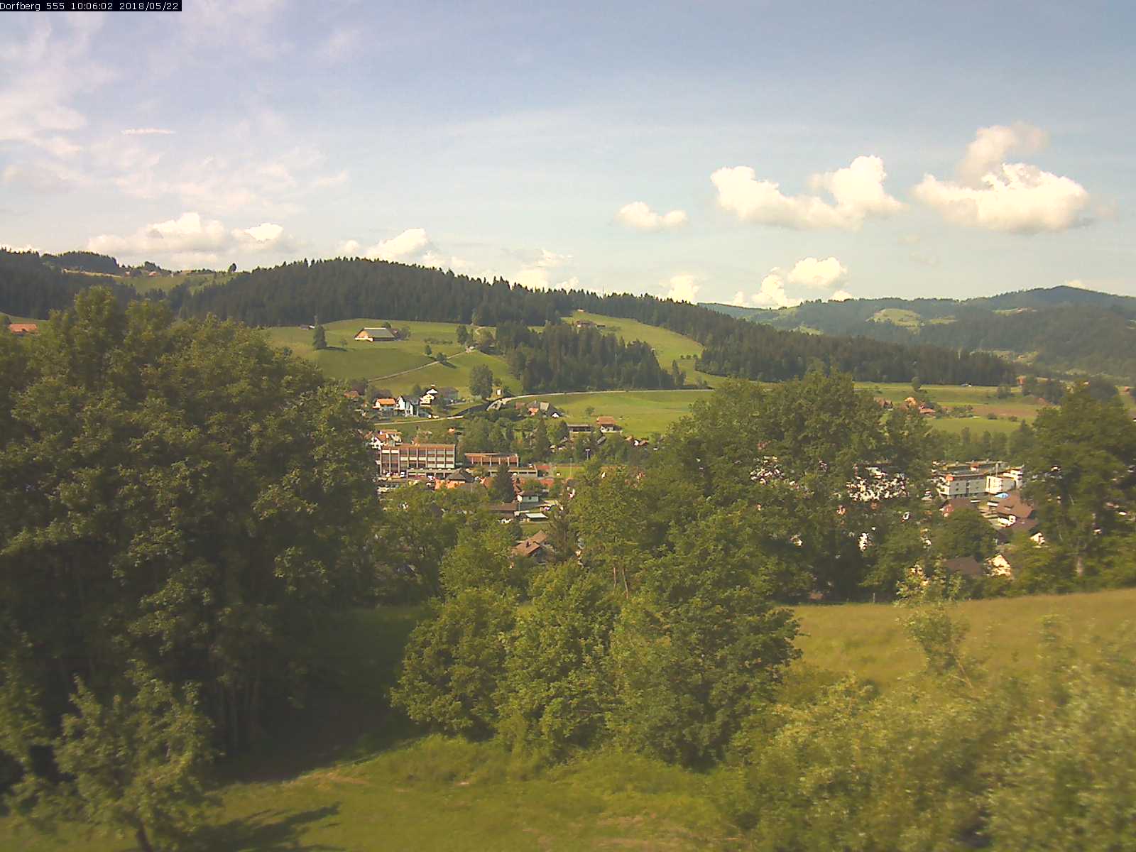 Webcam-Bild: Aussicht vom Dorfberg in Langnau 20180522-100601