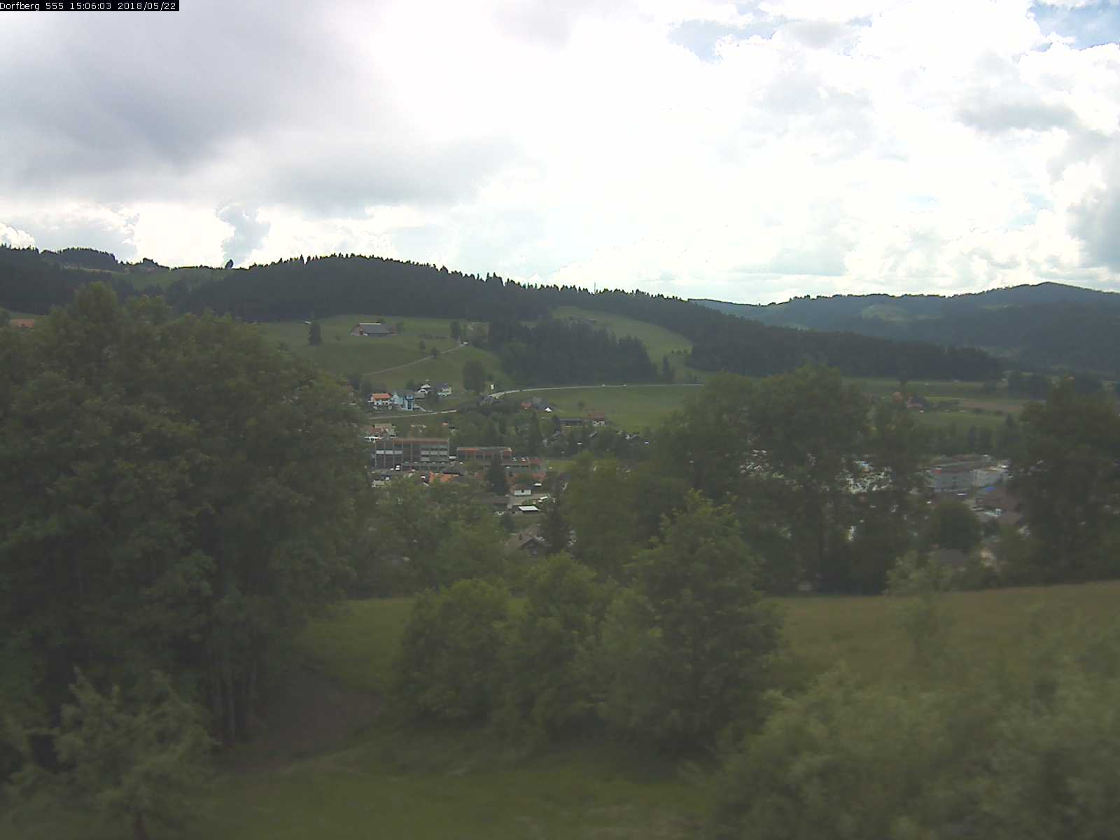 Webcam-Bild: Aussicht vom Dorfberg in Langnau 20180522-150601