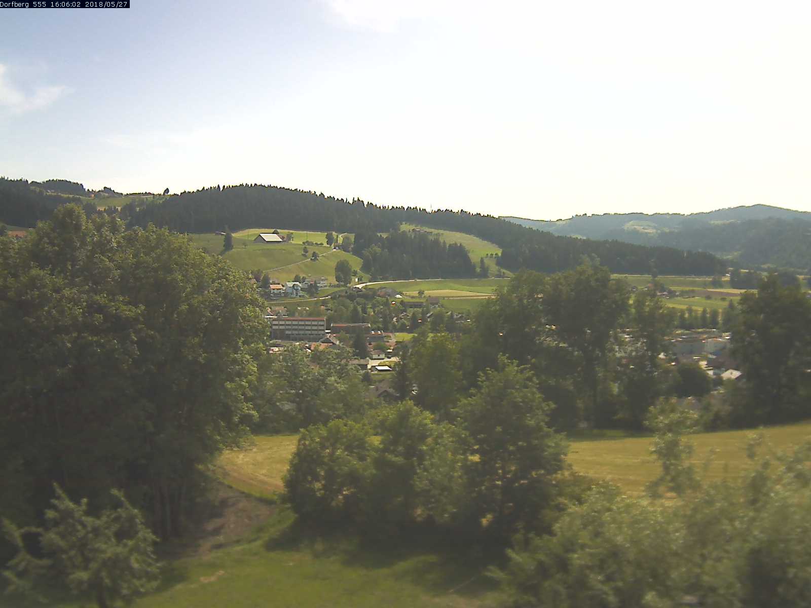 Webcam-Bild: Aussicht vom Dorfberg in Langnau 20180527-160601