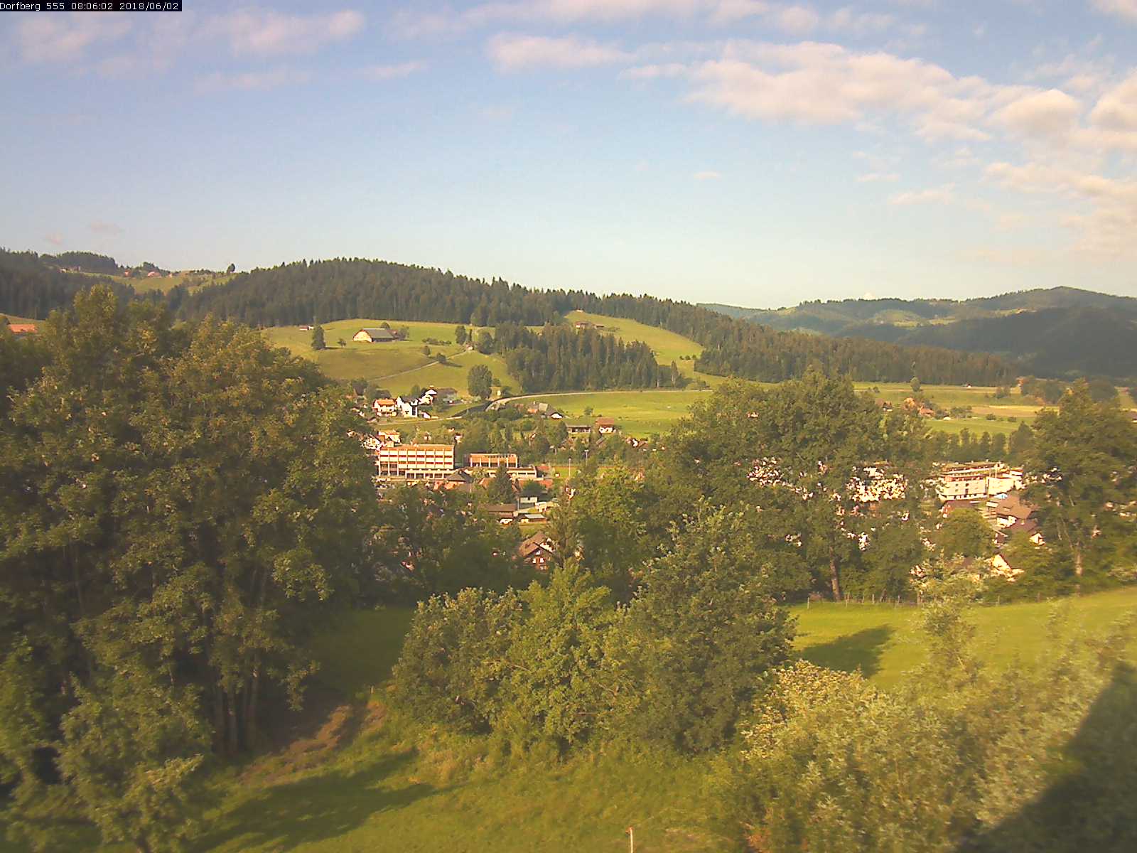 Webcam-Bild: Aussicht vom Dorfberg in Langnau 20180602-080601