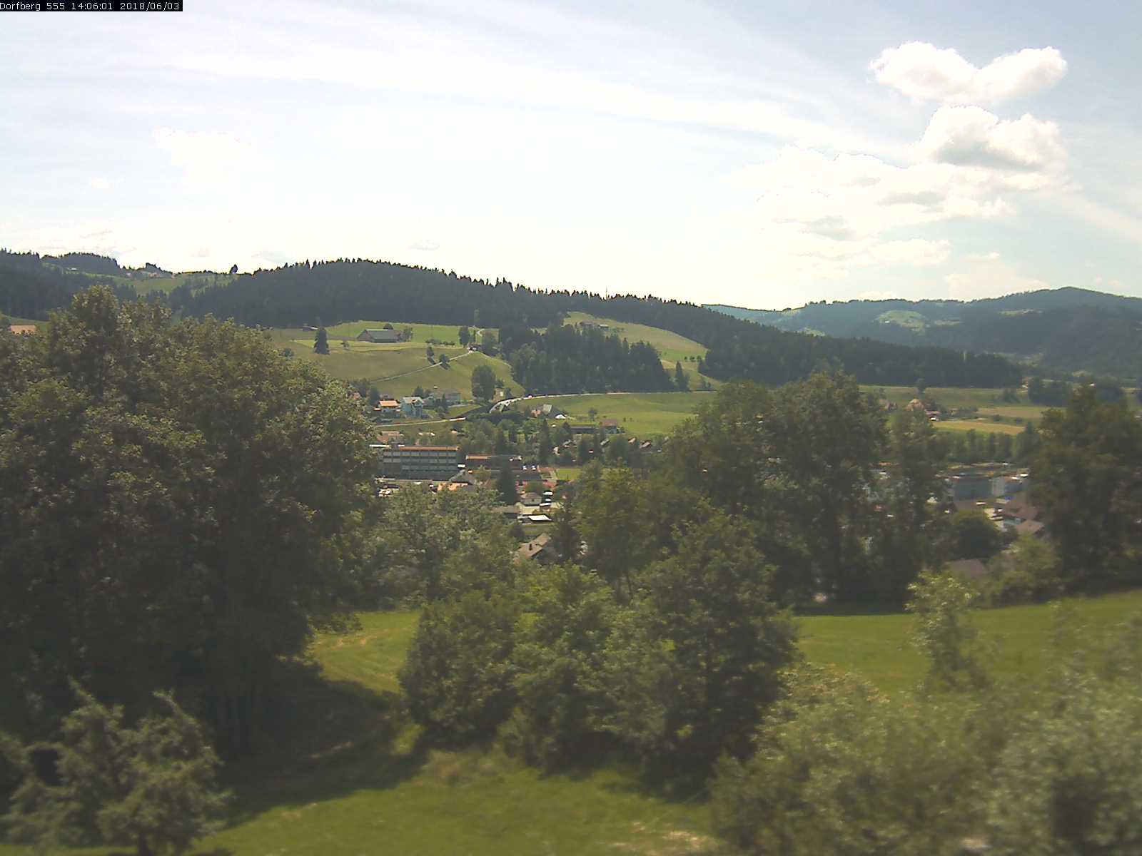 Webcam-Bild: Aussicht vom Dorfberg in Langnau 20180603-140601