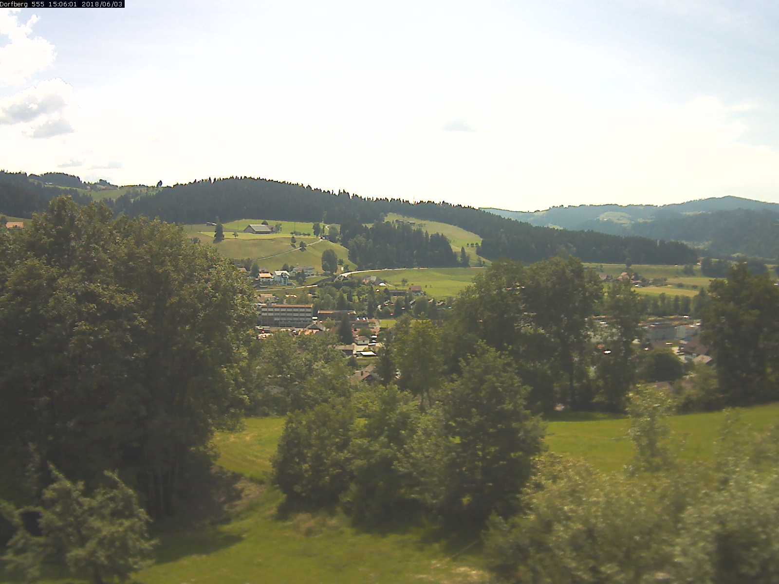 Webcam-Bild: Aussicht vom Dorfberg in Langnau 20180603-150601
