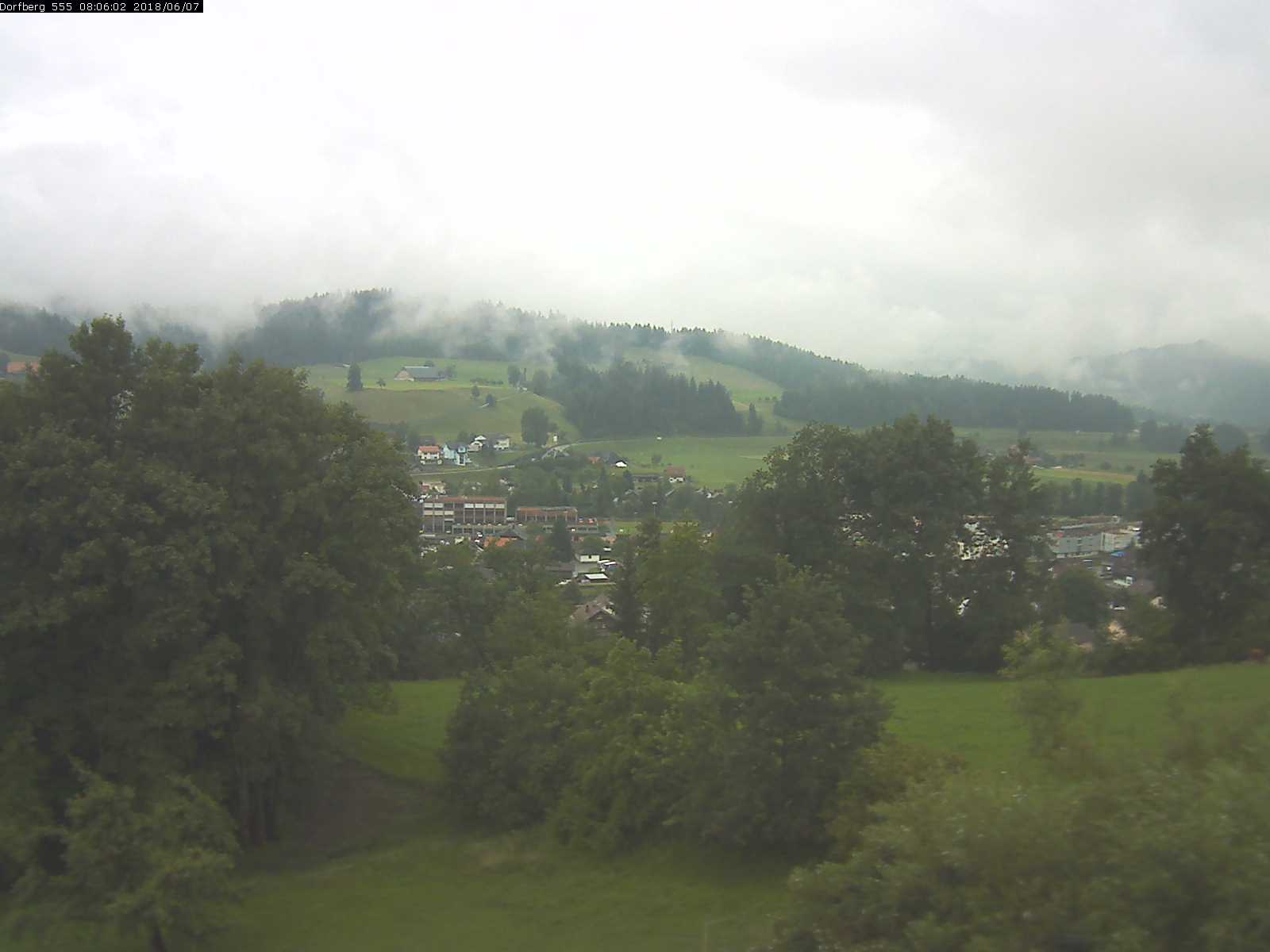 Webcam-Bild: Aussicht vom Dorfberg in Langnau 20180607-080601