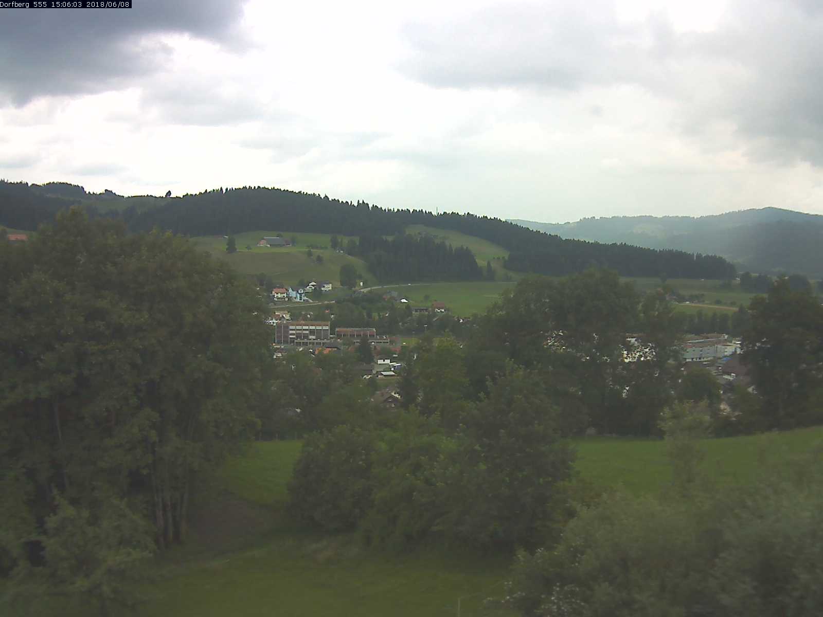 Webcam-Bild: Aussicht vom Dorfberg in Langnau 20180608-150601