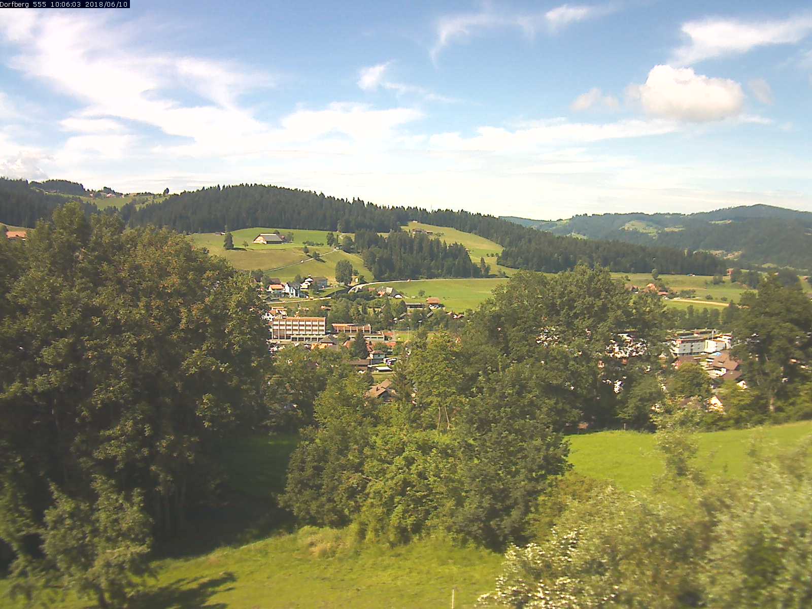 Webcam-Bild: Aussicht vom Dorfberg in Langnau 20180610-100601