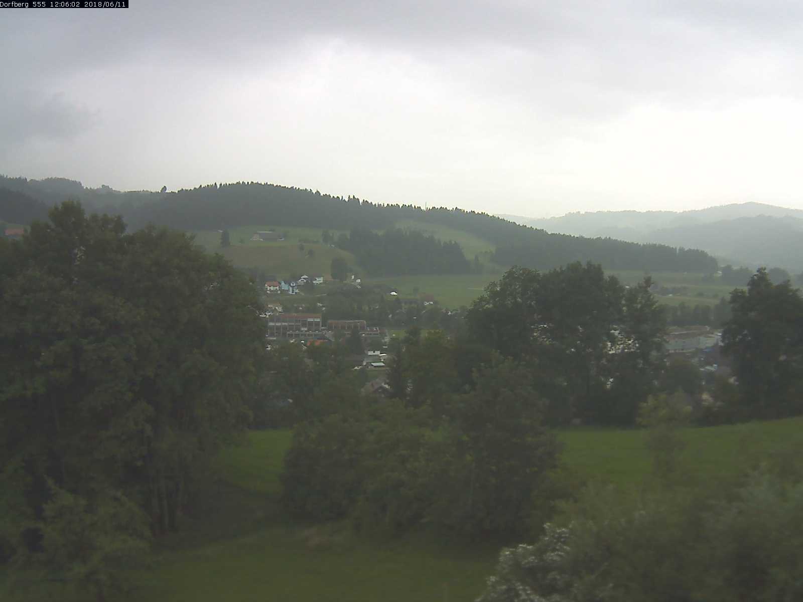 Webcam-Bild: Aussicht vom Dorfberg in Langnau 20180611-120601