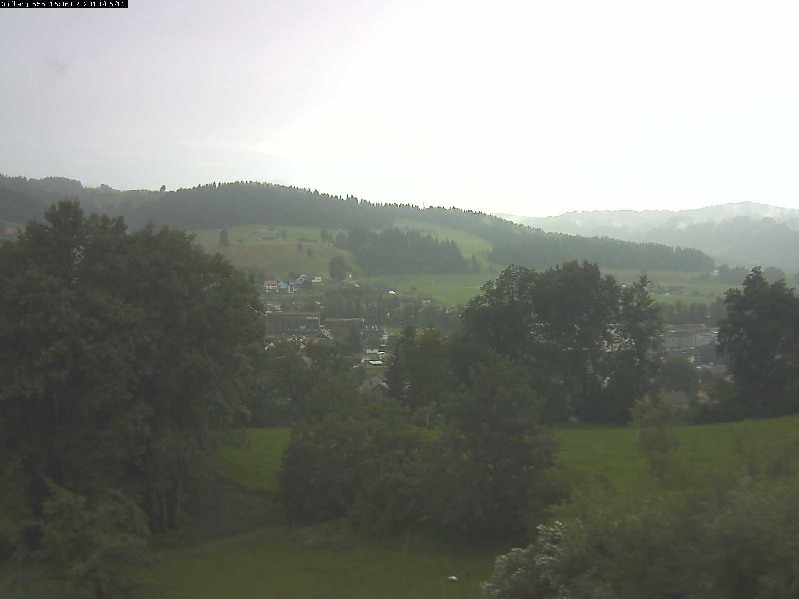 Webcam-Bild: Aussicht vom Dorfberg in Langnau 20180611-160601