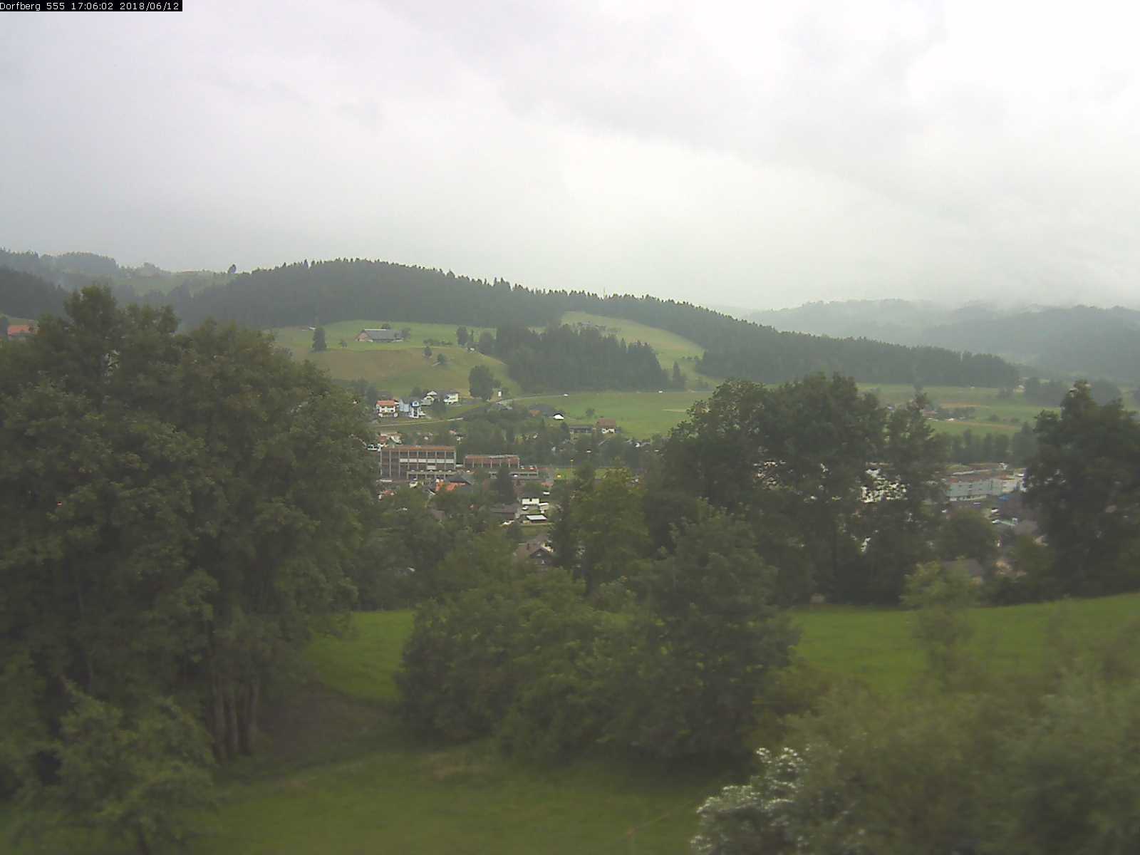 Webcam-Bild: Aussicht vom Dorfberg in Langnau 20180612-170601