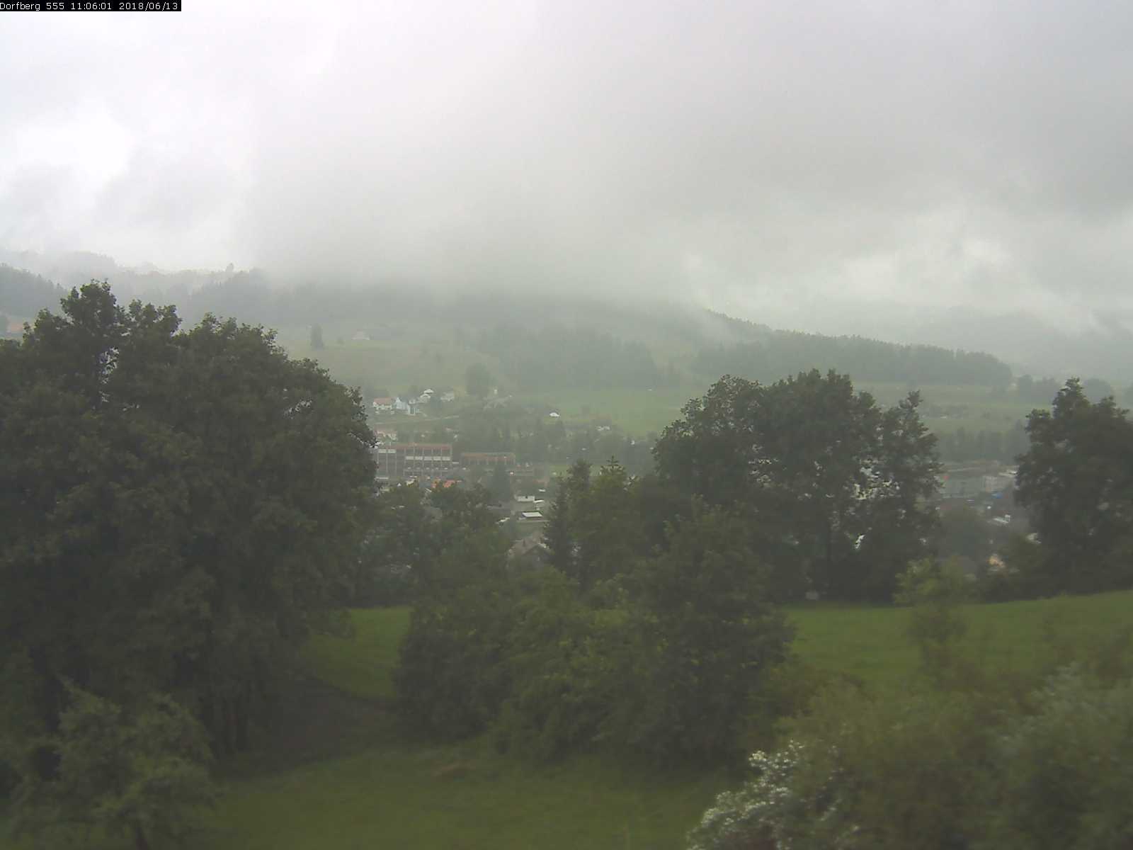 Webcam-Bild: Aussicht vom Dorfberg in Langnau 20180613-110601