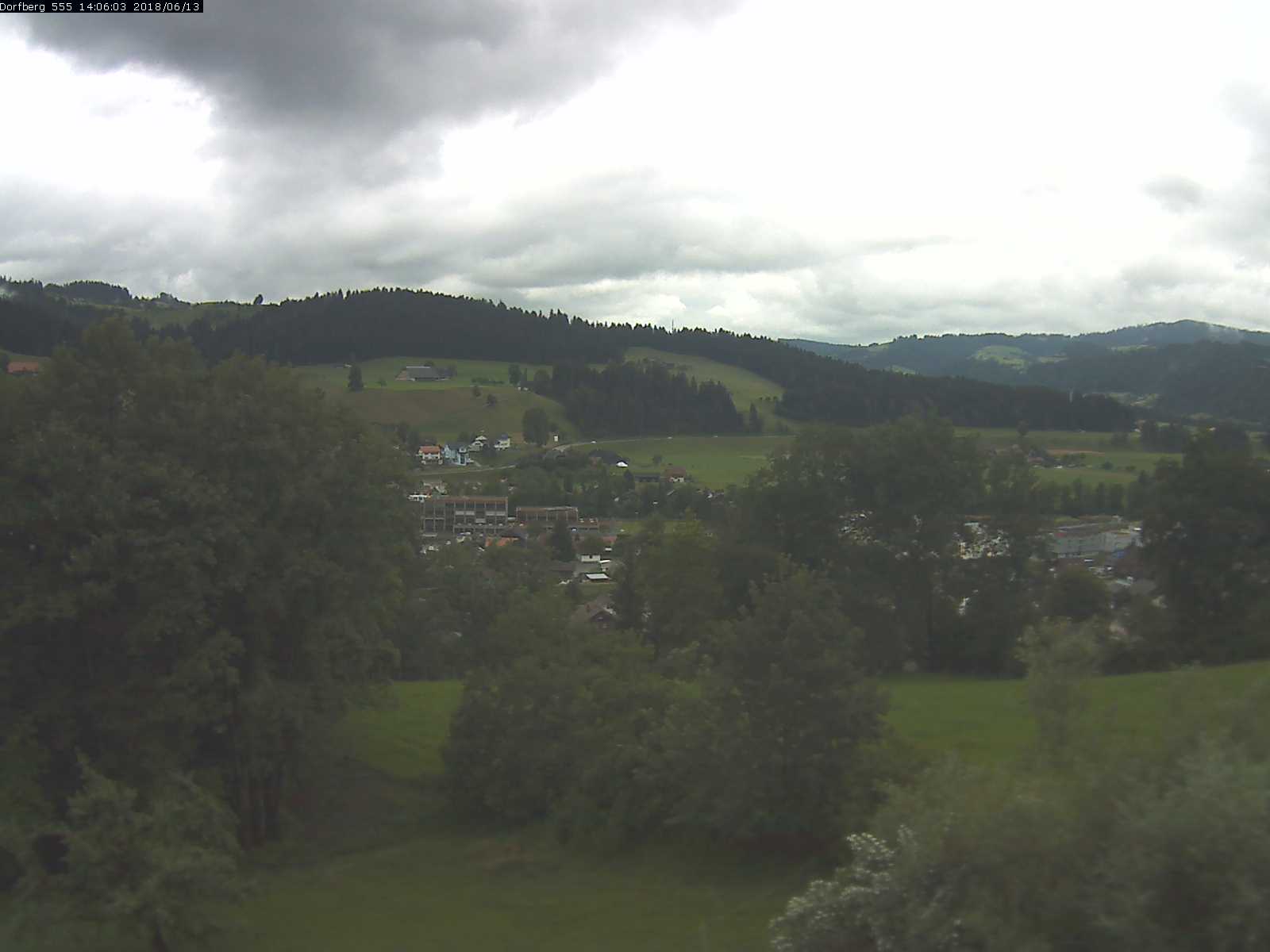 Webcam-Bild: Aussicht vom Dorfberg in Langnau 20180613-140601