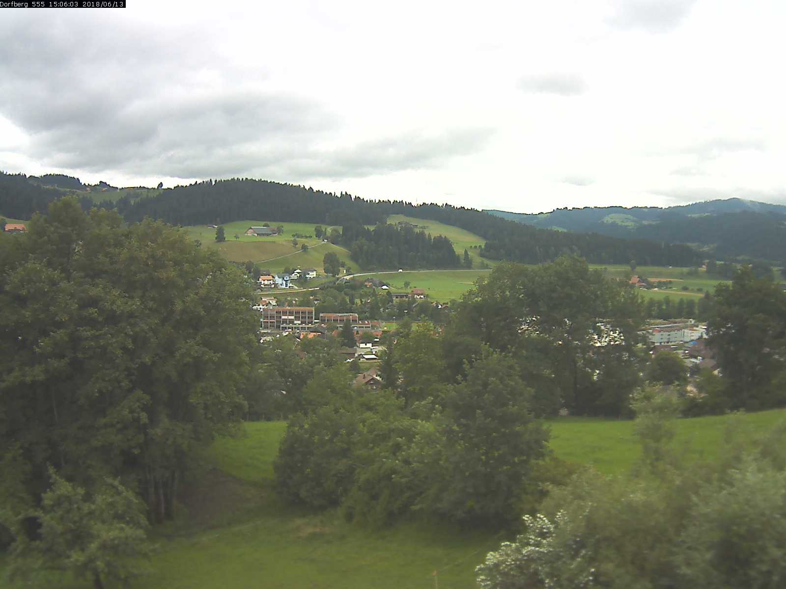 Webcam-Bild: Aussicht vom Dorfberg in Langnau 20180613-150601