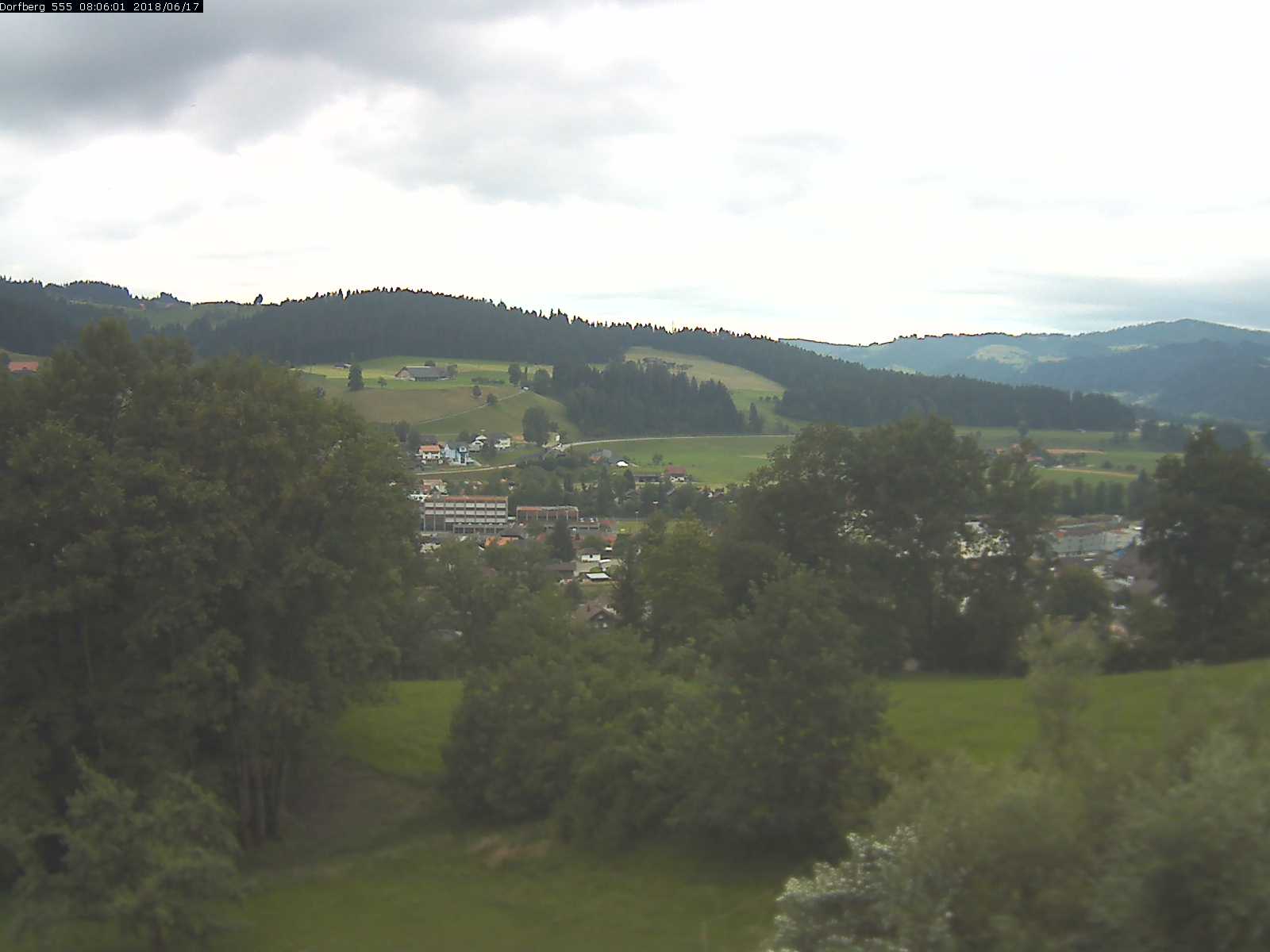 Webcam-Bild: Aussicht vom Dorfberg in Langnau 20180617-080601