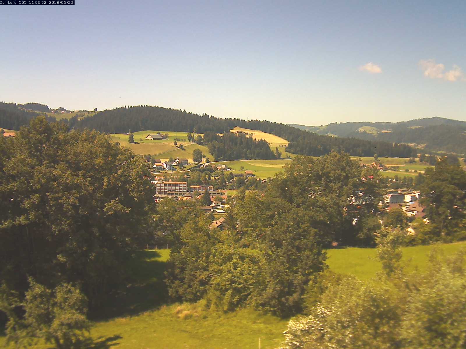 Webcam-Bild: Aussicht vom Dorfberg in Langnau 20180620-110601