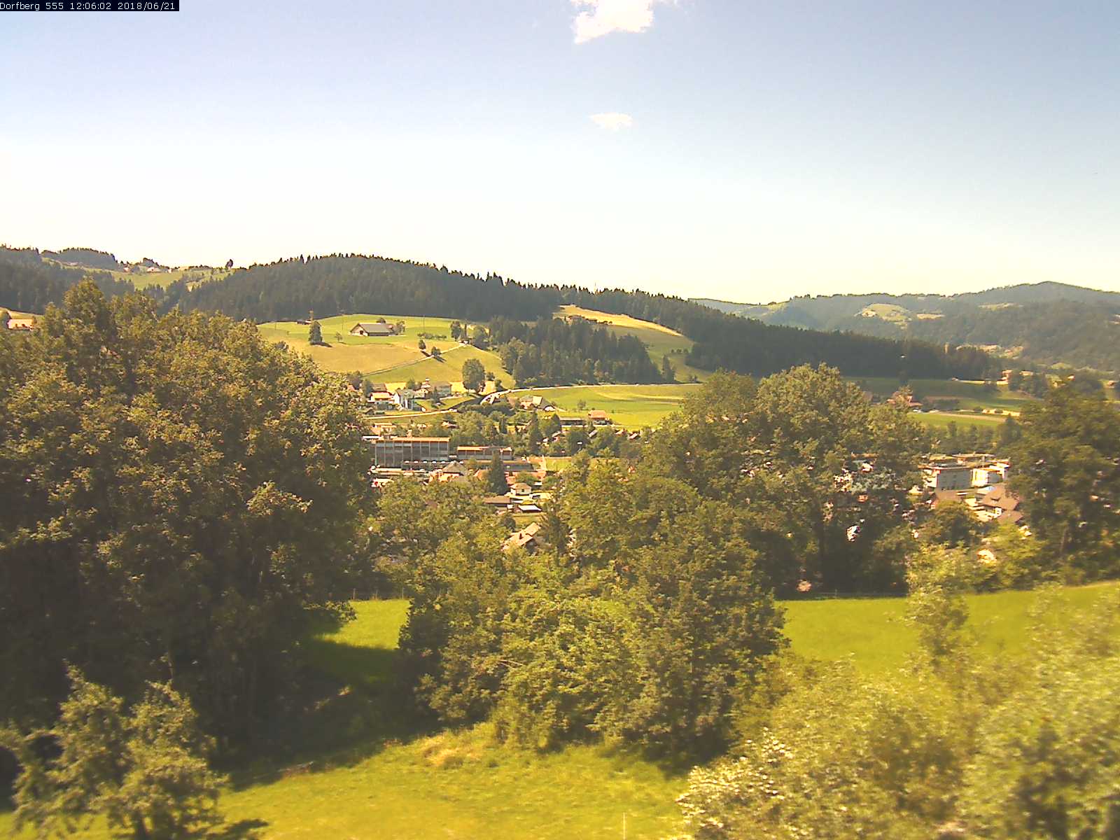 Webcam-Bild: Aussicht vom Dorfberg in Langnau 20180621-120601