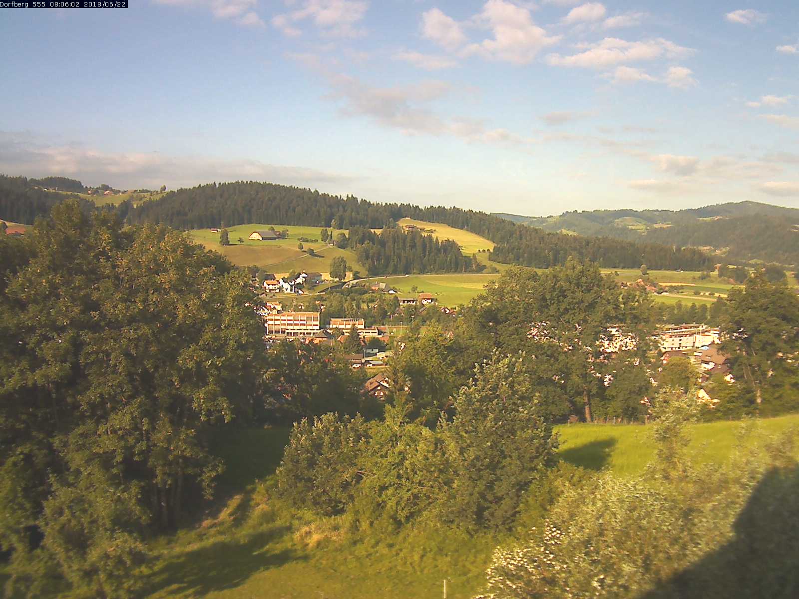 Webcam-Bild: Aussicht vom Dorfberg in Langnau 20180622-080601