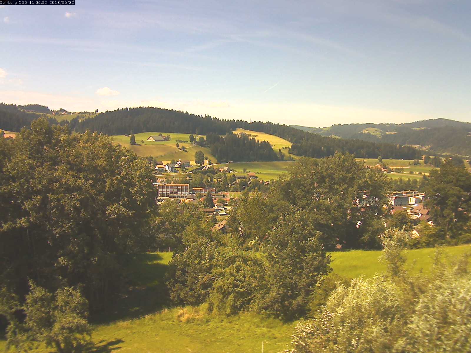 Webcam-Bild: Aussicht vom Dorfberg in Langnau 20180622-110601