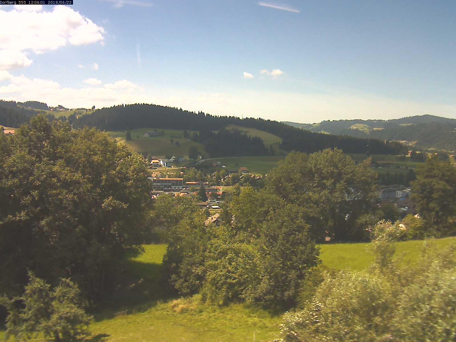 Webcam-Bild: Aussicht vom Dorfberg in Langnau 20180622-120601