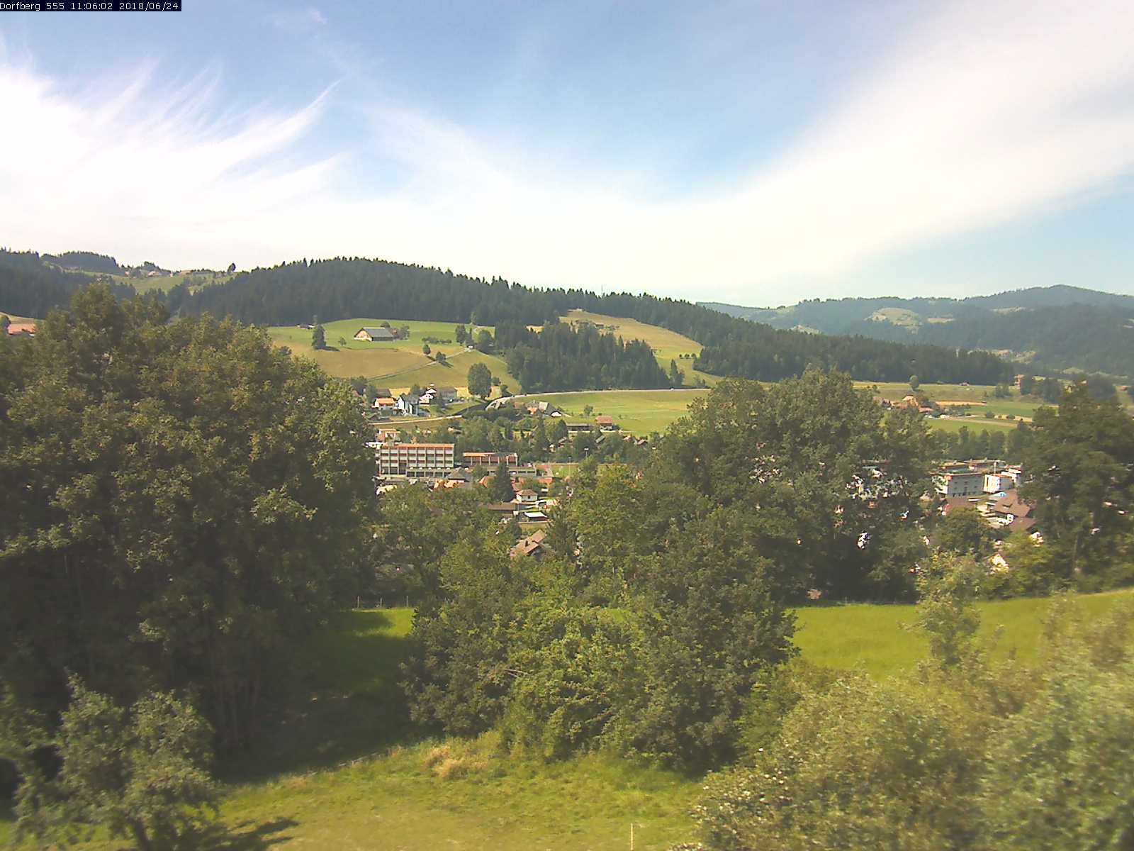 Webcam-Bild: Aussicht vom Dorfberg in Langnau 20180624-110601