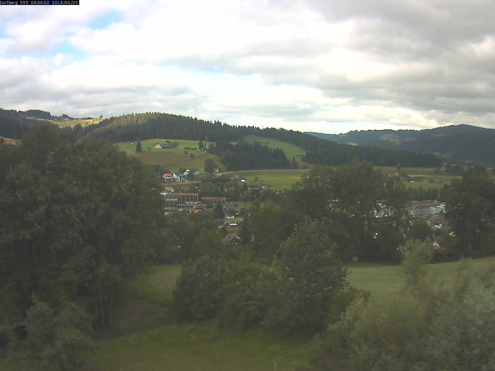 Webcam-Bild: Aussicht vom Dorfberg in Langnau 20180629-080601