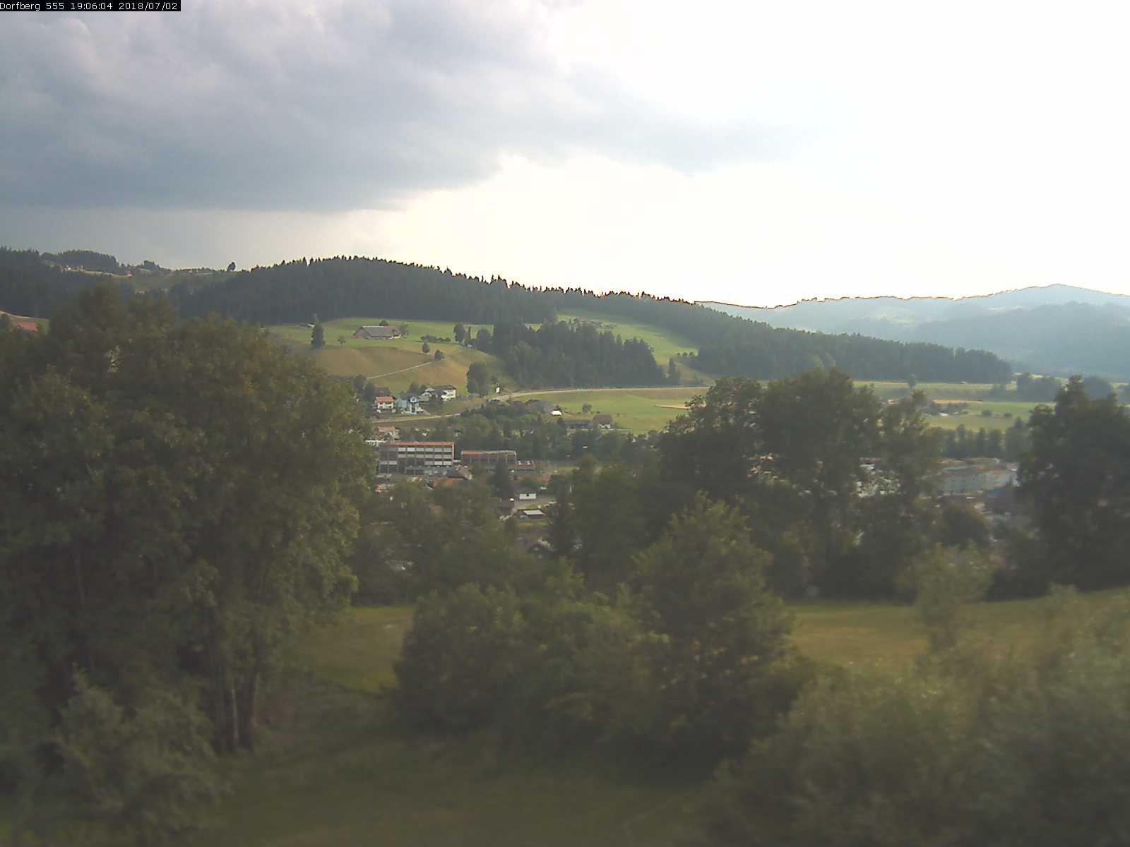 Webcam-Bild: Aussicht vom Dorfberg in Langnau 20180702-190601