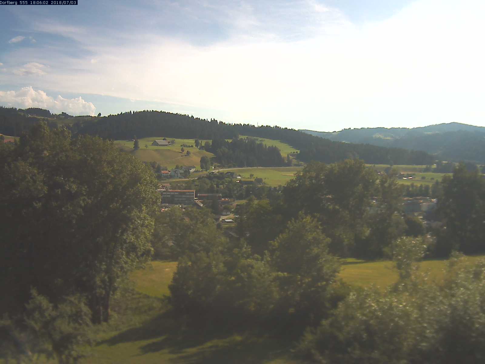 Webcam-Bild: Aussicht vom Dorfberg in Langnau 20180703-180601