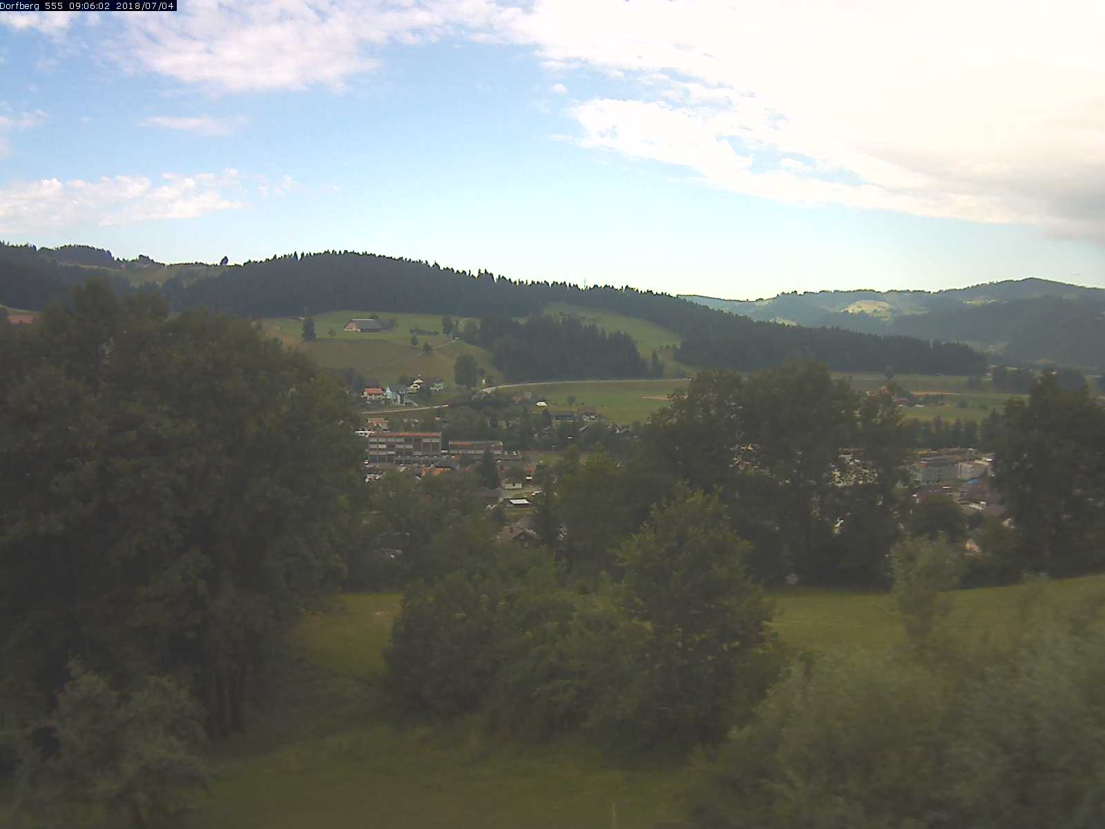 Webcam-Bild: Aussicht vom Dorfberg in Langnau 20180704-090601