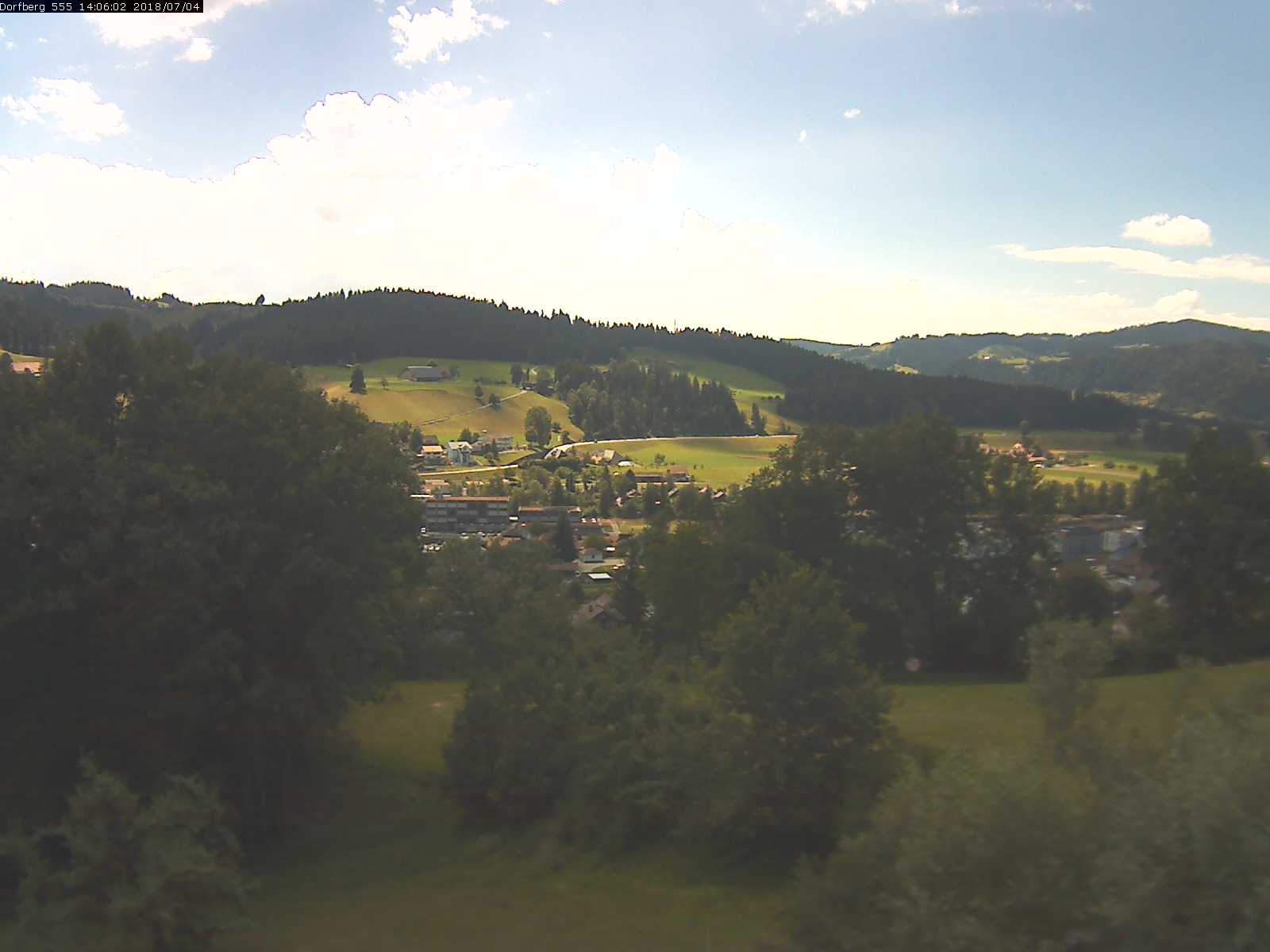 Webcam-Bild: Aussicht vom Dorfberg in Langnau 20180704-140601
