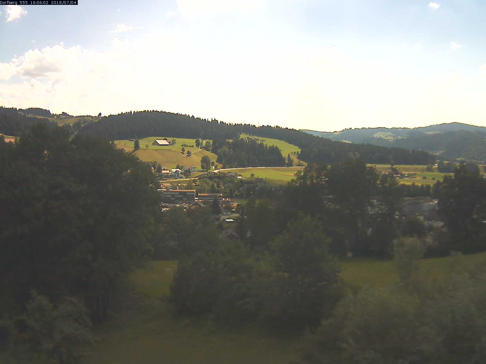 Webcam-Bild: Aussicht vom Dorfberg in Langnau 20180704-160601