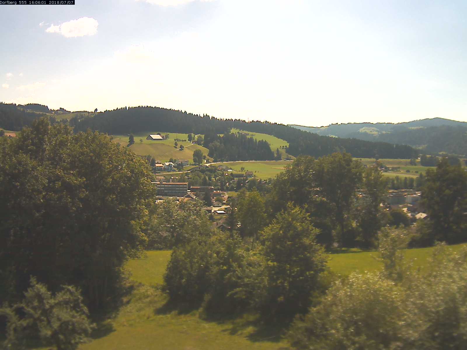 Webcam-Bild: Aussicht vom Dorfberg in Langnau 20180707-160601