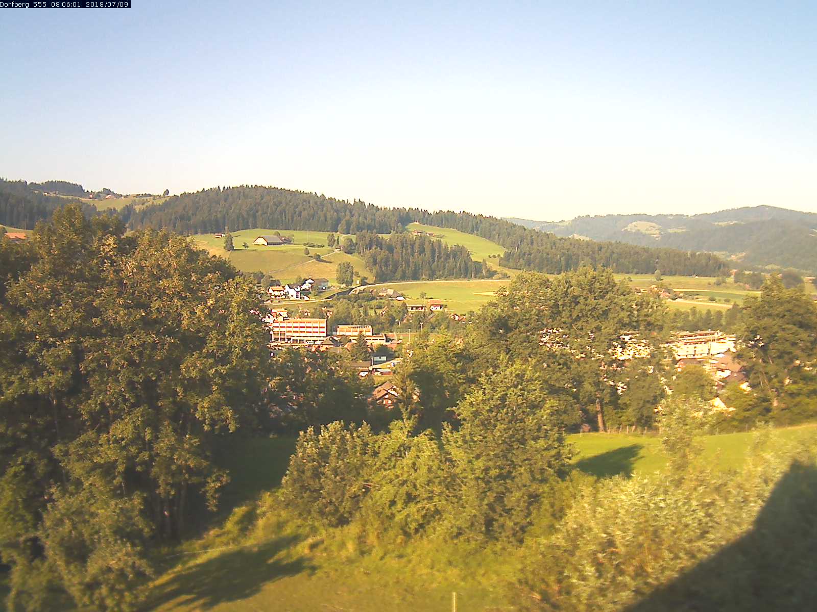 Webcam-Bild: Aussicht vom Dorfberg in Langnau 20180709-080601