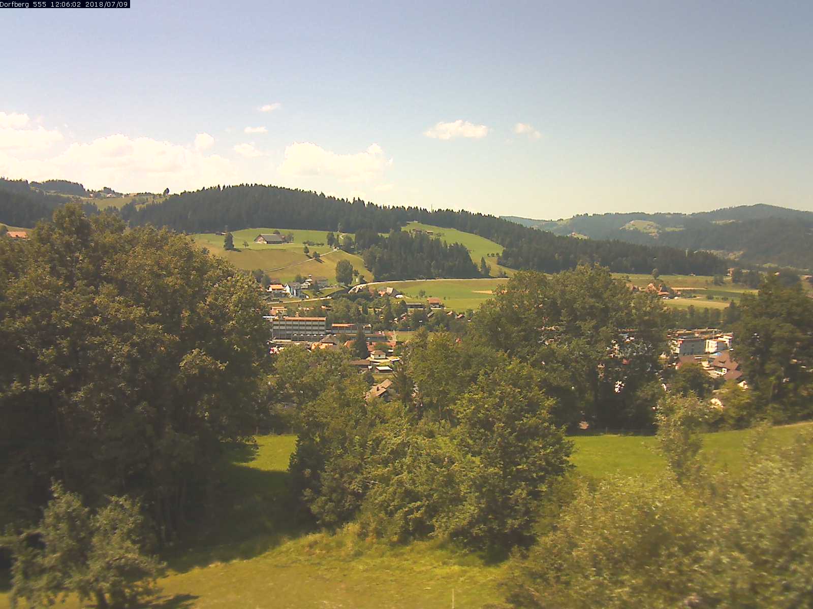 Webcam-Bild: Aussicht vom Dorfberg in Langnau 20180709-120601