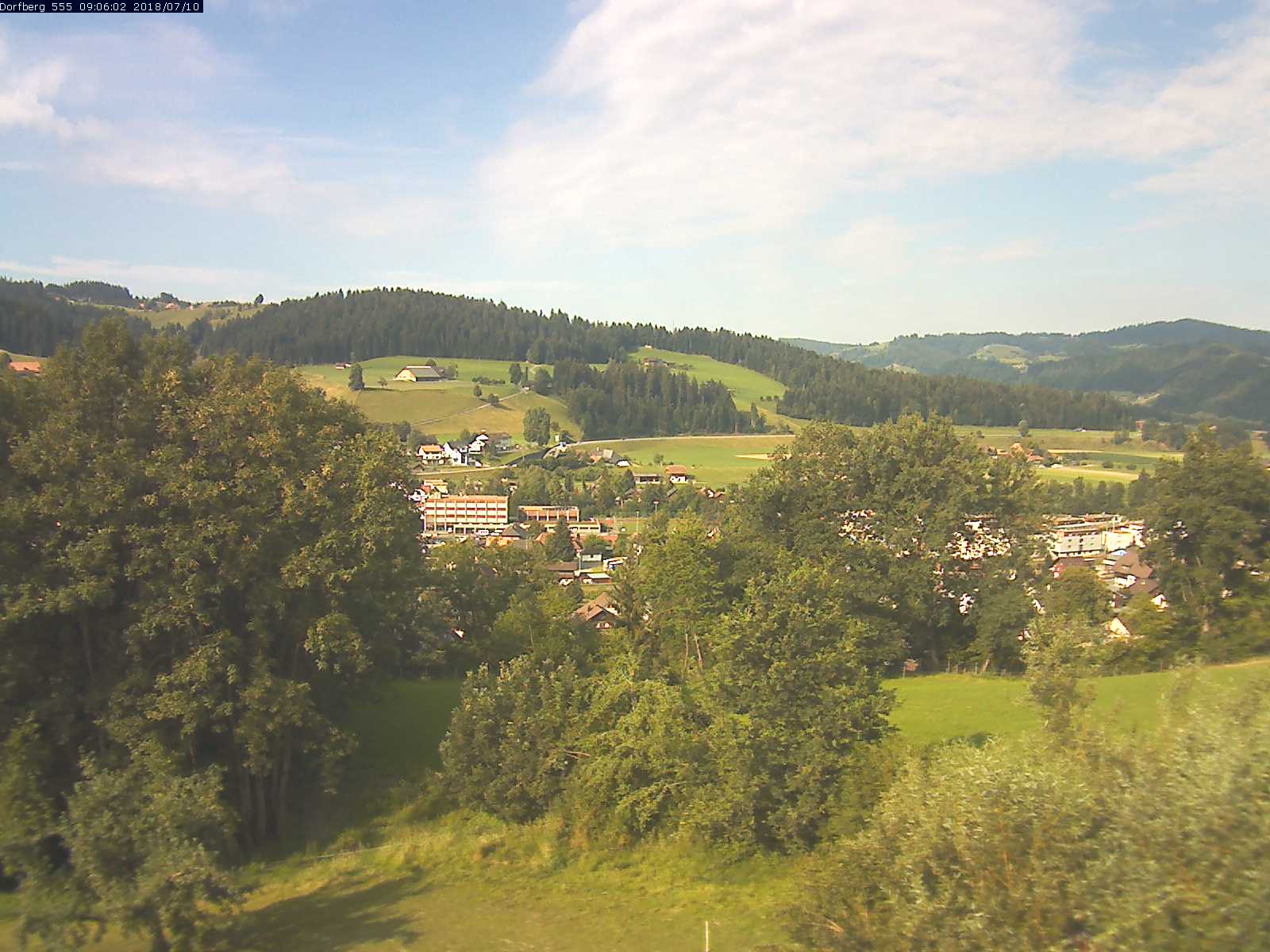 Webcam-Bild: Aussicht vom Dorfberg in Langnau 20180710-090602