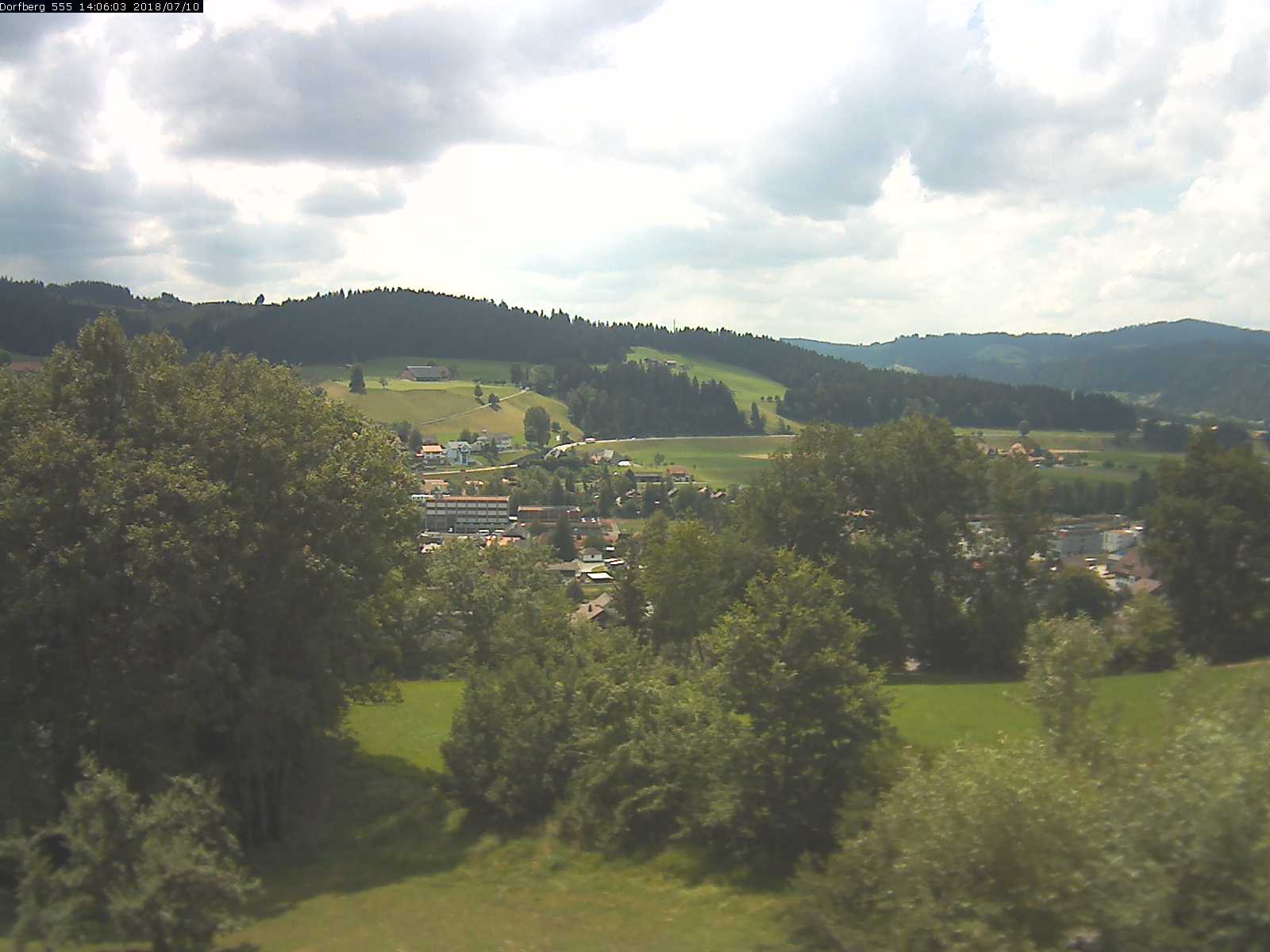 Webcam-Bild: Aussicht vom Dorfberg in Langnau 20180710-140601