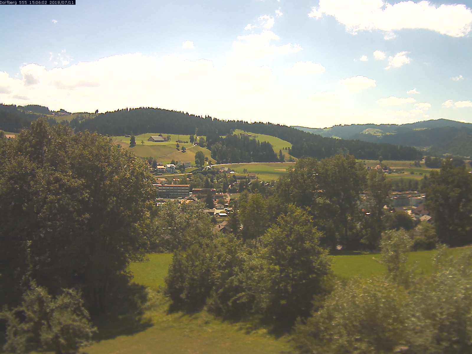 Webcam-Bild: Aussicht vom Dorfberg in Langnau 20180711-150601