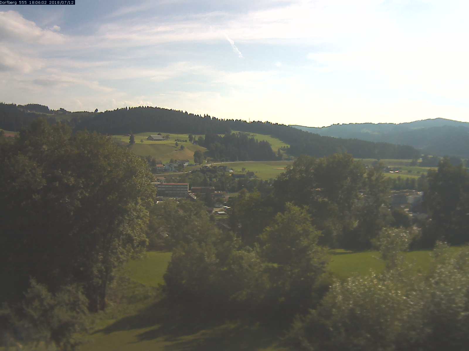 Webcam-Bild: Aussicht vom Dorfberg in Langnau 20180712-180601