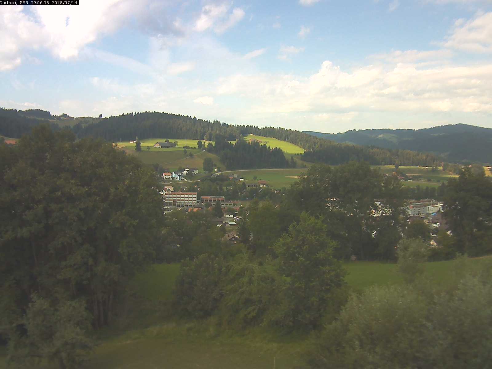 Webcam-Bild: Aussicht vom Dorfberg in Langnau 20180714-090601