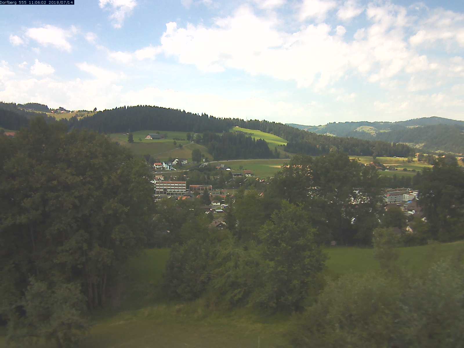 Webcam-Bild: Aussicht vom Dorfberg in Langnau 20180714-110601