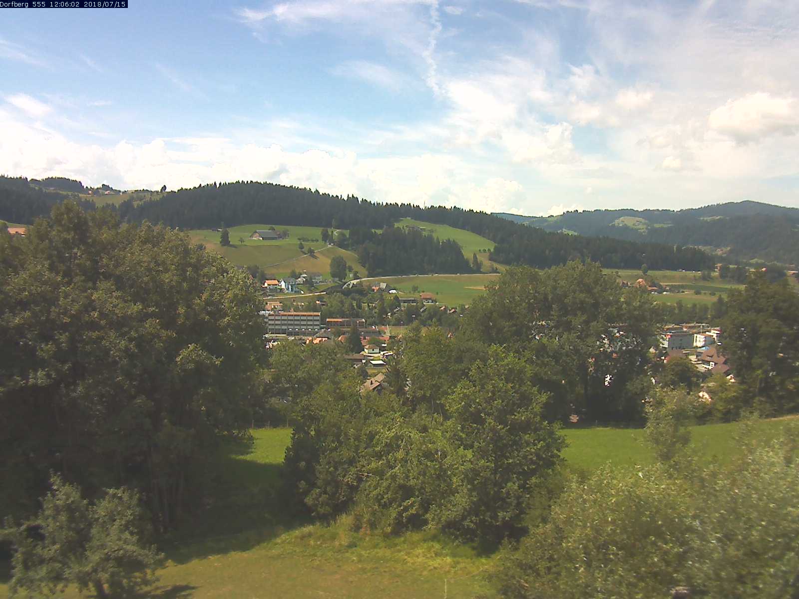 Webcam-Bild: Aussicht vom Dorfberg in Langnau 20180715-120601