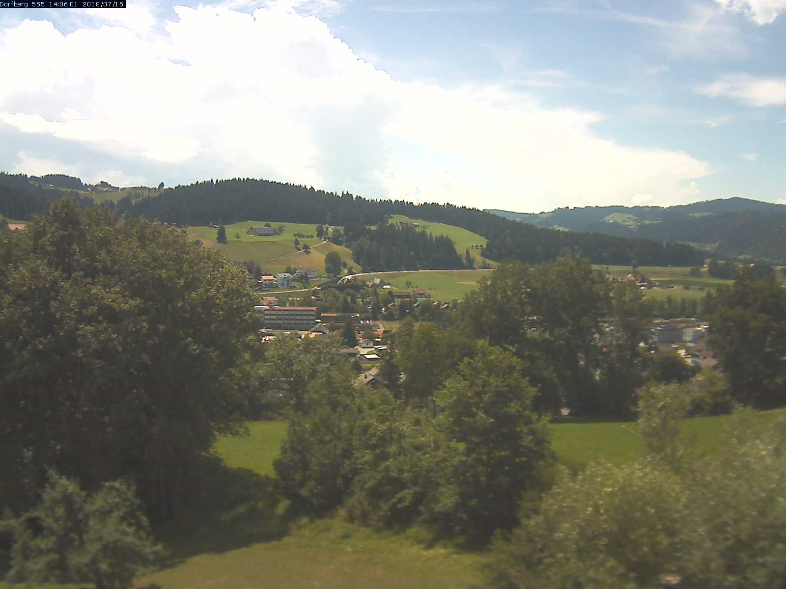 Webcam-Bild: Aussicht vom Dorfberg in Langnau 20180715-140601