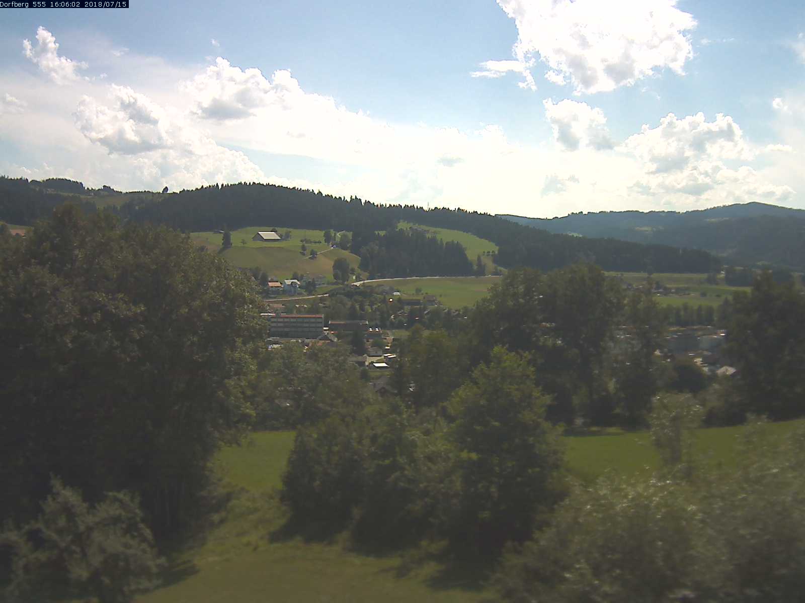 Webcam-Bild: Aussicht vom Dorfberg in Langnau 20180715-160601